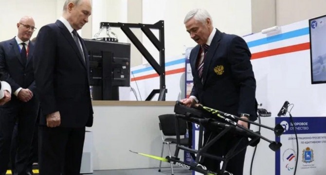 Путину В.В. представили продукцию изготовленную на нашем предприятии.